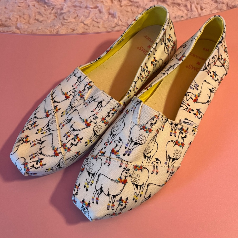 TOMS Colorful Llama Print Flats